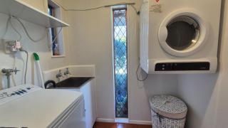Parkview Retreat- 3 Bedrooms and 3 Bathrooms - 7