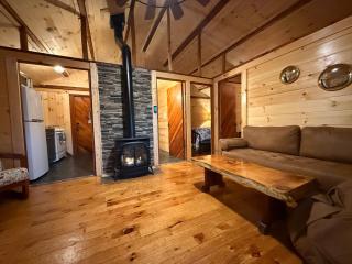 Toms Cabin On Lake Christopher - 7