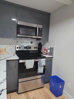Little Heaven 2BR southwest Calgary - 2