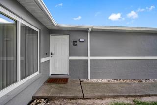 WOW! Pickleball - Gym - Stylish Modern Living - 5