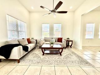 Tampa 5BR Gem - Close to Beach, Parks & Fun - 2