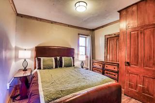 Rustic & Cozy 1BR one block from Main Street - 3