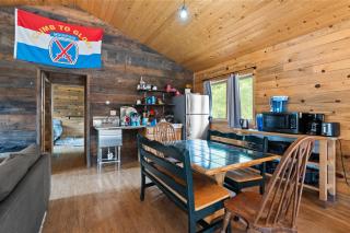 2BR Rustic Cabin - Private Oasis Mountain View - 5