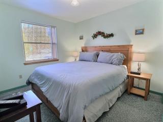 2 Bed Cabin Fireplace Lodgepole Pines - 5