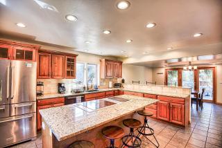 New Listing 4BR - Hot Tub - Pets OK - 1