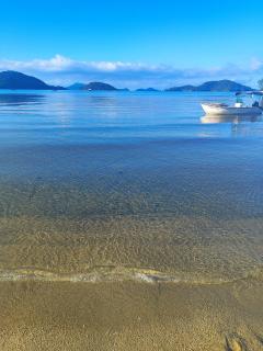 5 suítes de frente a praia em condomínio - Angra dos Reis - 2