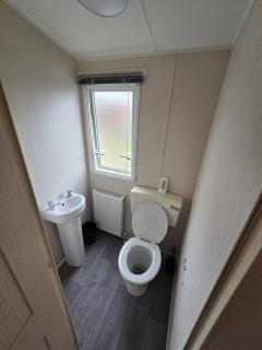 Superb 8 Berth Caravan At St Osyth Beach, Essex Ref 28001G - 4