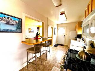2br bike storage pet friendly walk to main st - 7