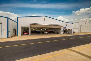 Airplane Hangar Loft - Coolest Stay in Fort Worth - 0