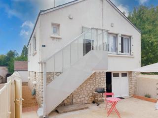 Gîte Saint Lubin à Cloyes : Confort familial et charme régional - FR-1-581-157 - 0