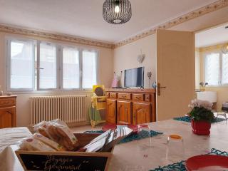 Gîte Saint Lubin à Cloyes : Confort familial et charme régional - FR-1-581-157 - 9