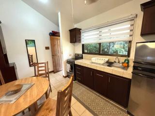 Calm & Palms Second Floor Studio - 7