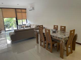 Hilltop Retreat near Kandy Lake - Modern Luxury - Kandy - 5