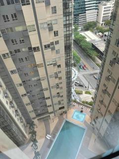 Spacious 1BR Loft with Flex Room in BGC - 9