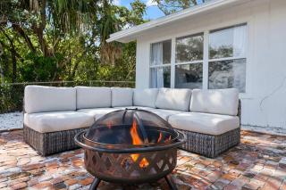 Waterfront Serenity Steps to Beach Fire Pit BBQ - 7