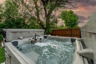 5BD Japanese-Themed w/ Hot Tub, Movie Room & Games - 7