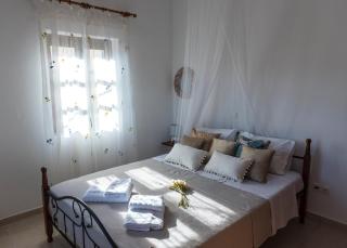 Finestra Medieval Home - 8