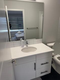 Modern 3-Bedroom Home Near Calgary Airport & Major Amenities - 9