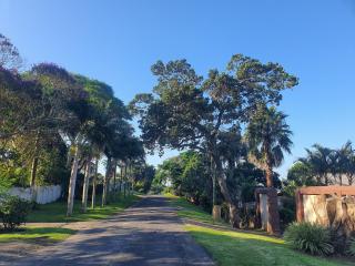 Uvongo Coastal Comfort - 9