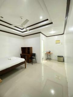 Nine Clouds Homestyle Accommodation - General Luna - 4