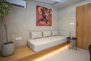 New Town Deluxe Loft - 4