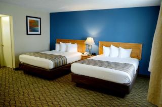 Baymont by Wyndham St. Ignace Lakefront - St. Ignace - 9