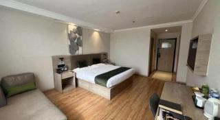 GreenTree Inn Xuzhou High Speed Railway Station Express Hotel - 4