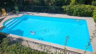 Villa climatisée avec piscine pour 9 personnes - 8
