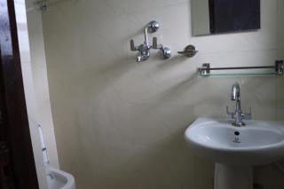 Eusi Serling Guest House - Kathmandu - 5