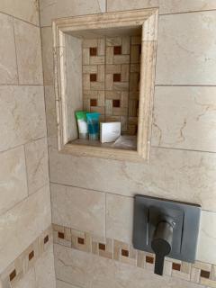 Garden View Cozy Studio unit WIFI single bed, kitchenette full Bathroom very private - 4