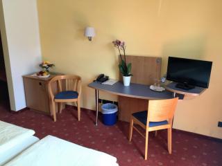Hotel Ambiente - Halberstadt - 9