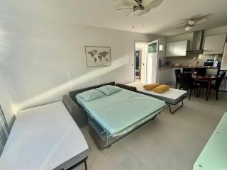 Lits faits, valise à poser, 3 mn Futuroscope - 9