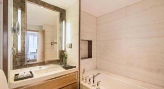 Qingdao Hualan Hotel - 2