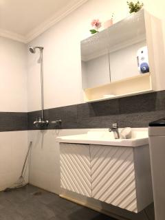 Stay Luxury KingSize at Talwar Chowk - 5