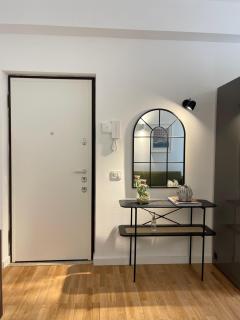 Plinio 72 Apartment - 5