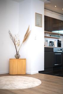 Comfortable 3 room apartment I 81 m2 I Central l Self-Check-In I Elevator & Balkony - 3