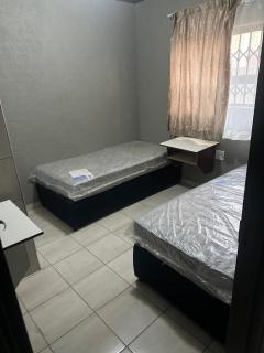 The Hope Apartments - Nelspruit - 4