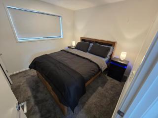 Modern 3-Level City Apartment Prime Cashel Street - 1