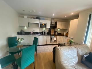 Canada Water 2Bedroom Apartment - 8