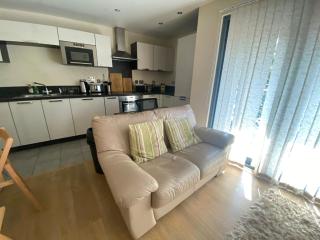 Canada Water 2Bedroom Apartment - 9