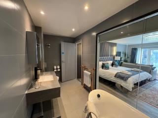 Ambleside Rooms & Suites - Parking Available Onsite - 2