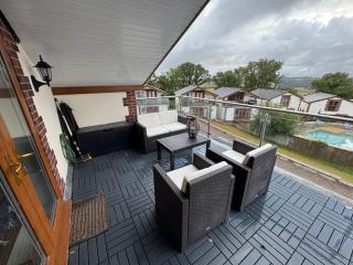 Between the Moors Hideaway - 9