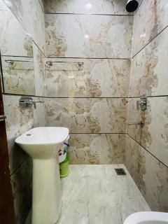 Shaurya Inn Hotel - 5 Min walk from Golden Temple - 3