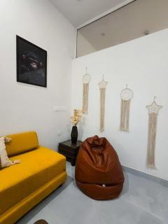 Home Away GHAR - A Cozy Luxe Escape in the Sky - 6