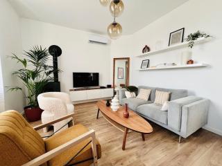 Charming townhouse Air conditioning and Parking - 2