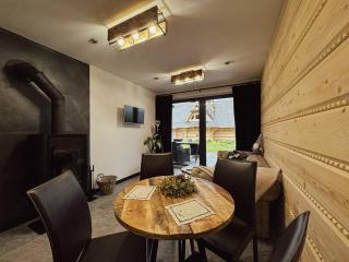Schronisko Zmysłów - Apartament 1 - 4