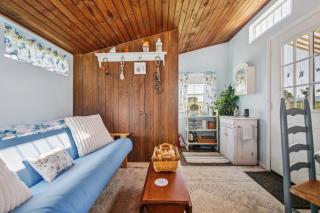Cozy Tiny Home Retreat on Shenandoah Valley Farm cabin - 6
