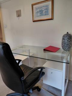 Quiet Professional Room - 3