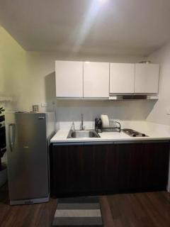 Iris Affordable and Neat Staycation at Air Residences Makati - 8