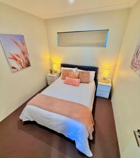 Luxe Coastal Oasis - 6